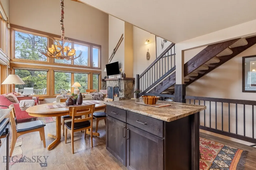 75 Rose Hip Circle Big Sky MT 59716