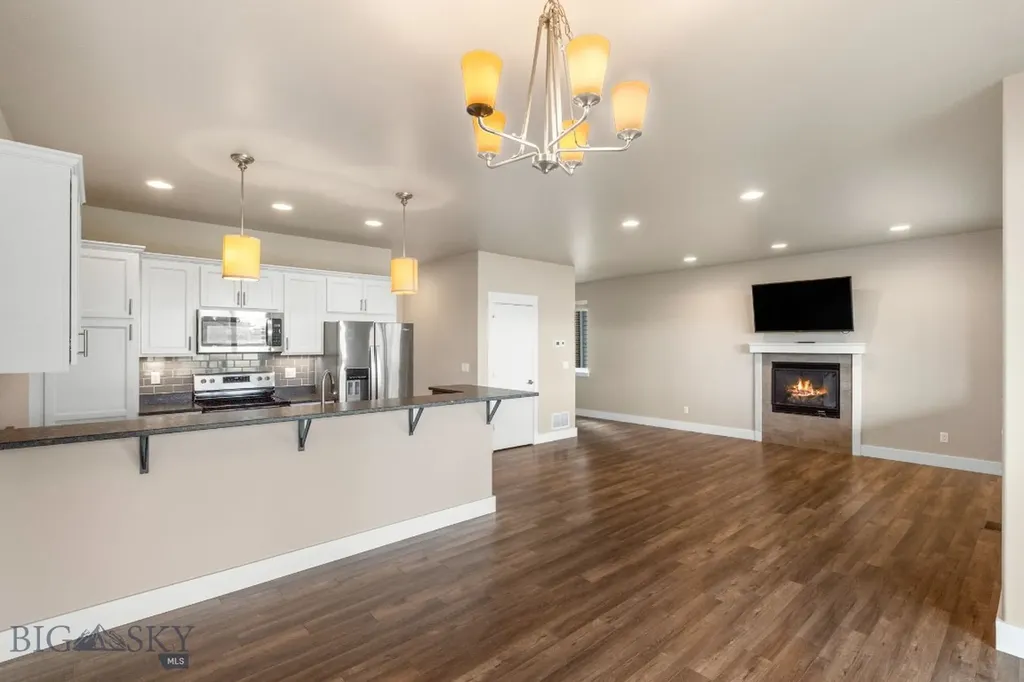 3123 Warbler Way Bozeman MT 59718