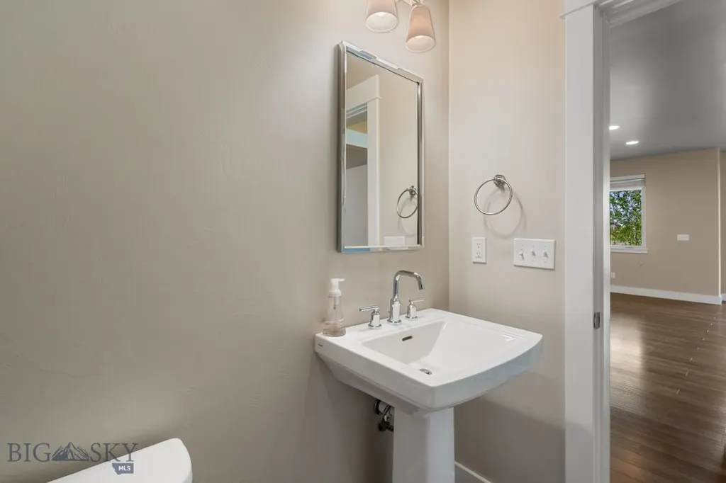 3123 Warbler Way Bozeman MT 59718