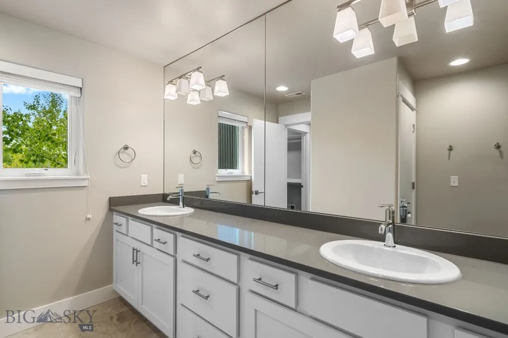 3123 Warbler Way Bozeman MT 59718