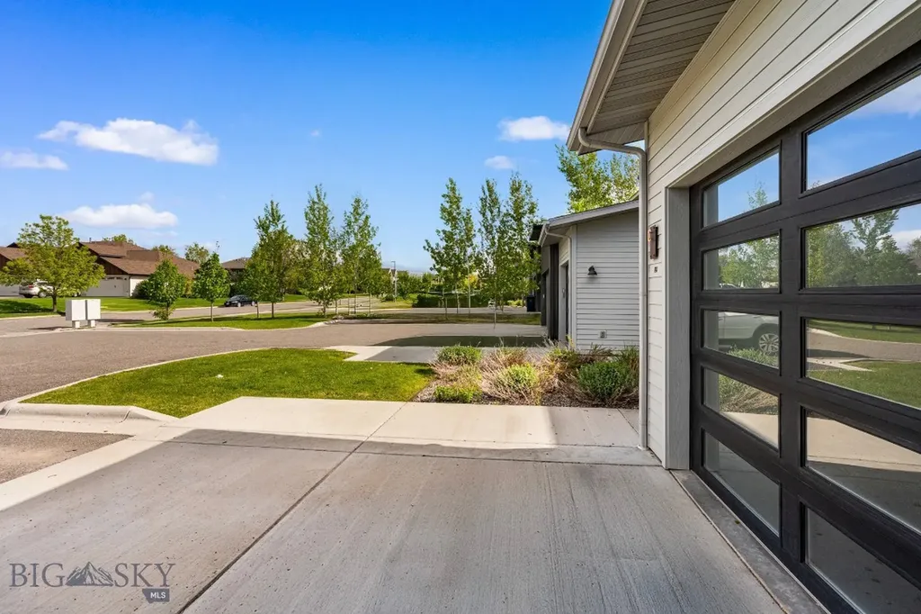 3123 Warbler Way Bozeman MT 59718