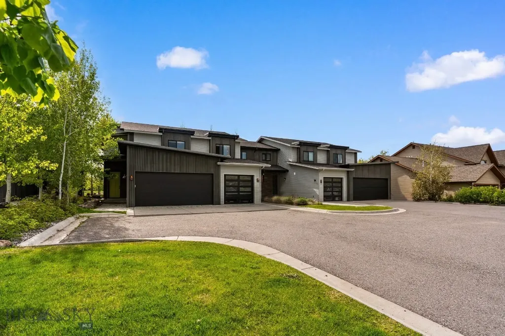 3123 Warbler Way Bozeman MT 59718
