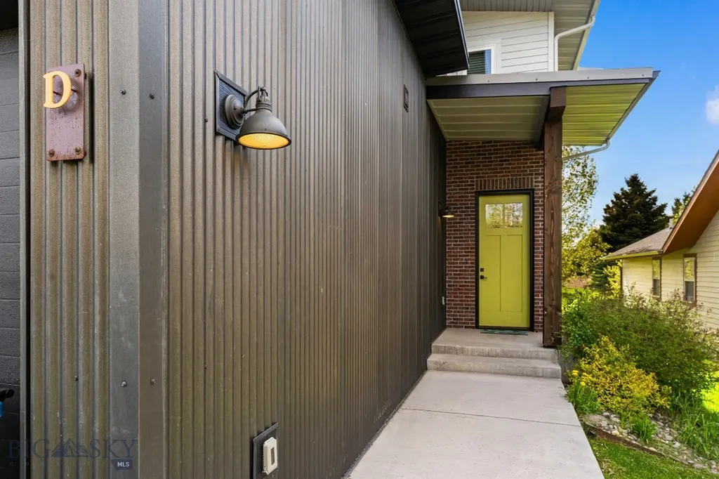 3123 Warbler Way Bozeman MT 59718