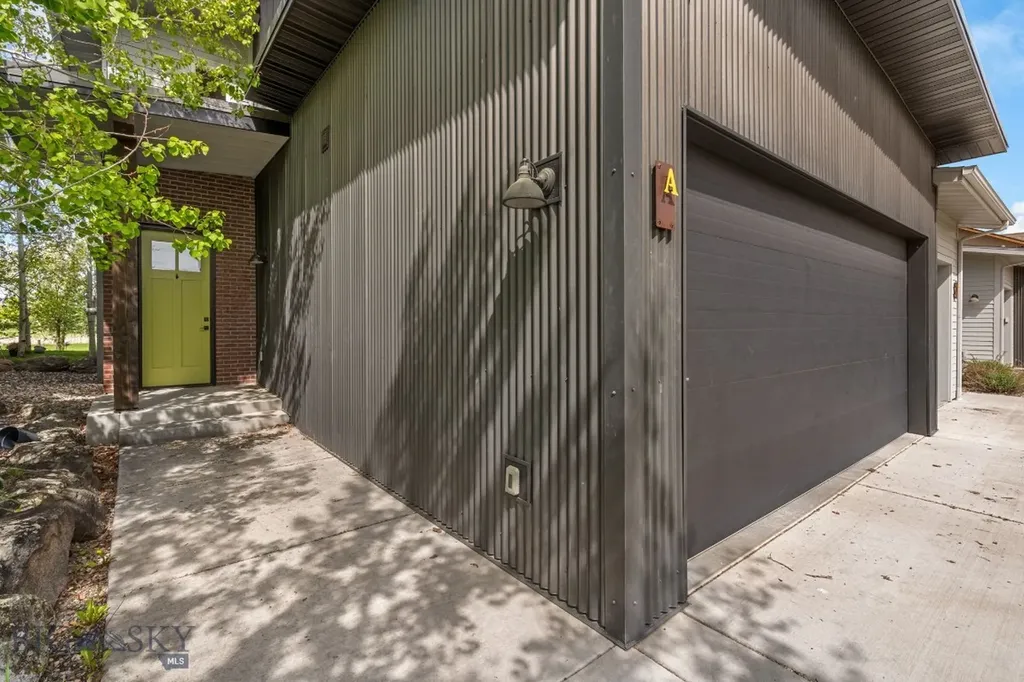 3123 Warbler Way Bozeman MT 59718