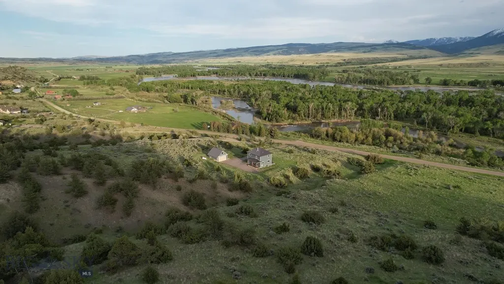 275 Convict Grade Road Livingston MT 59047