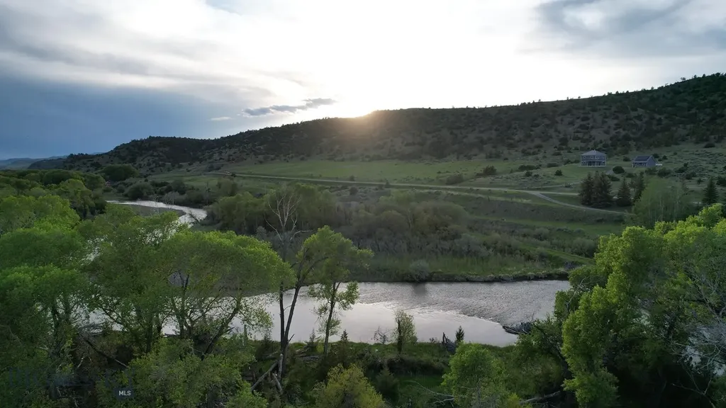 275 Convict Grade Road Livingston MT 59047