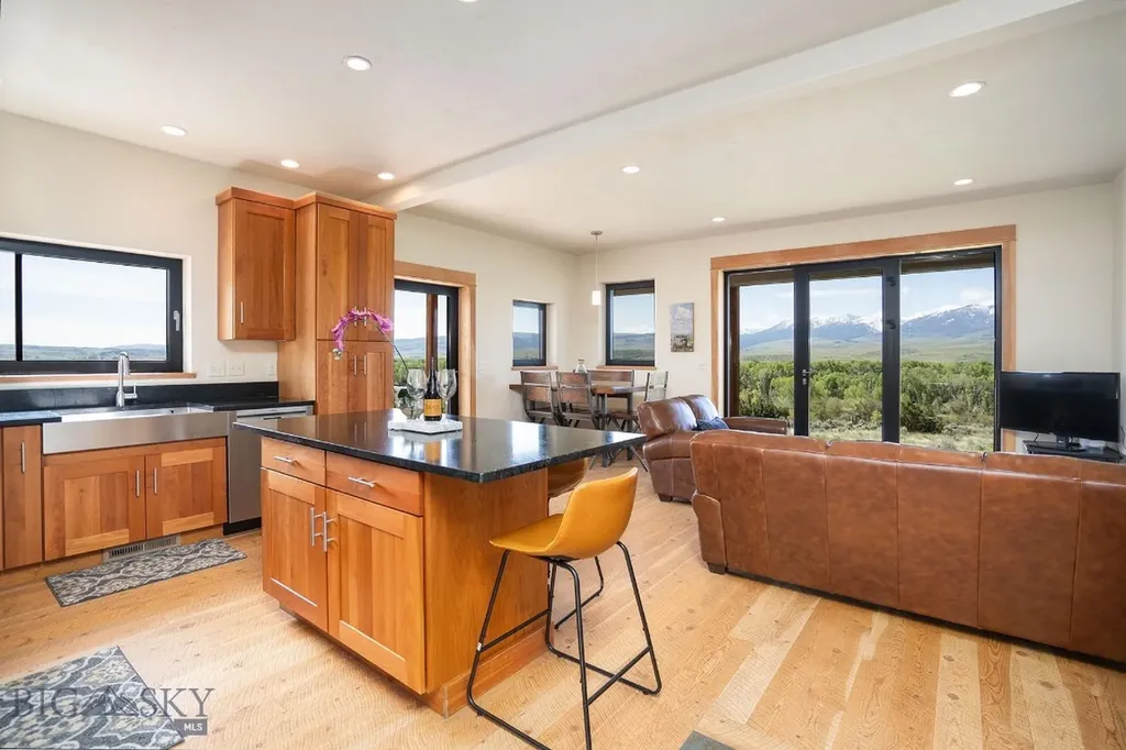 275 Convict Grade Road Livingston MT 59047