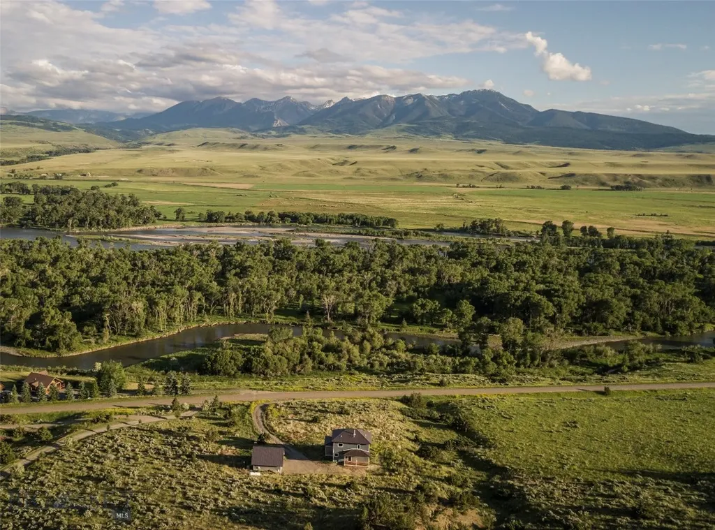 275 Convict Grade Road Livingston MT 59047