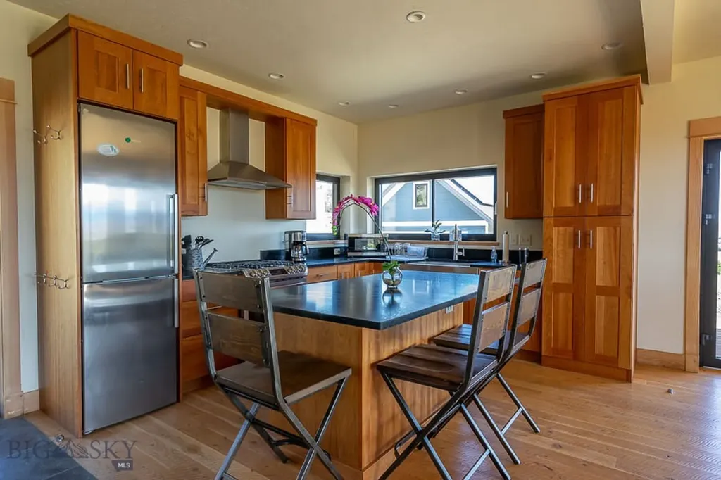 275 Convict Grade Road Livingston MT 59047