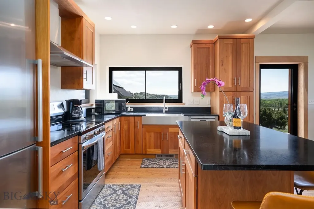 275 Convict Grade Road Livingston MT 59047