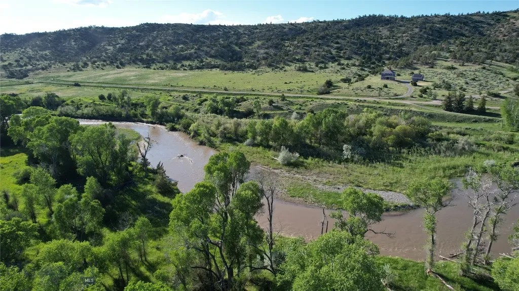 275 Convict Grade Road Livingston MT 59047