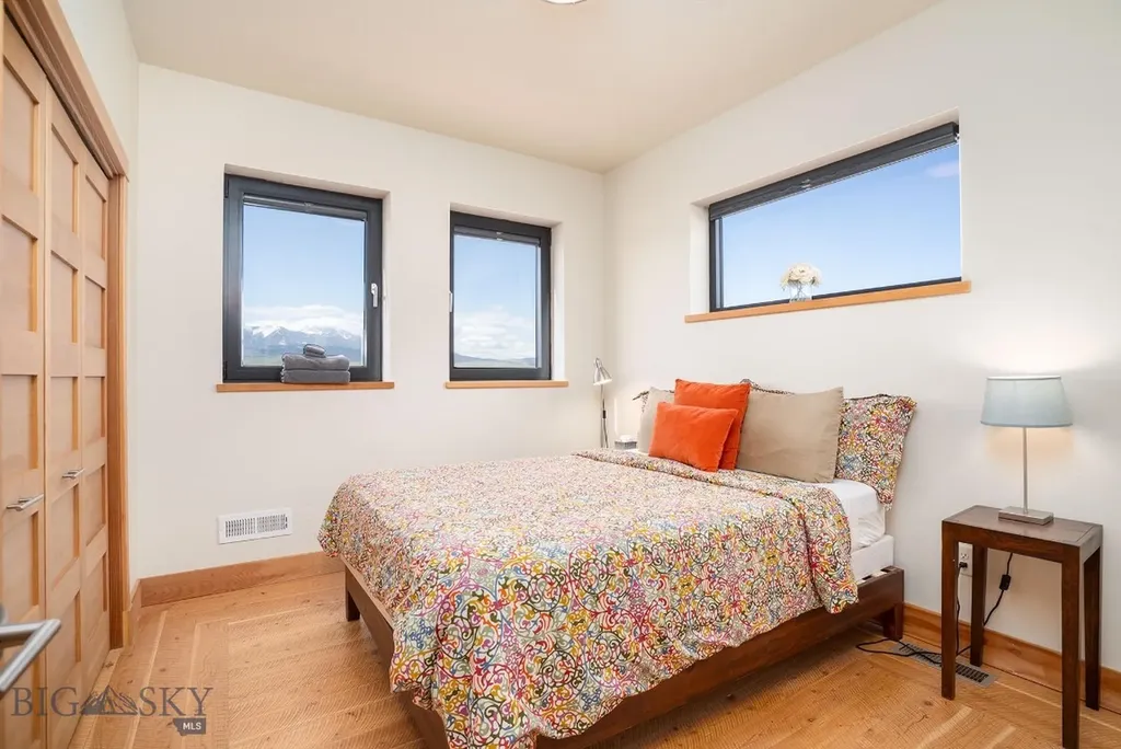 275 Convict Grade Road Livingston MT 59047