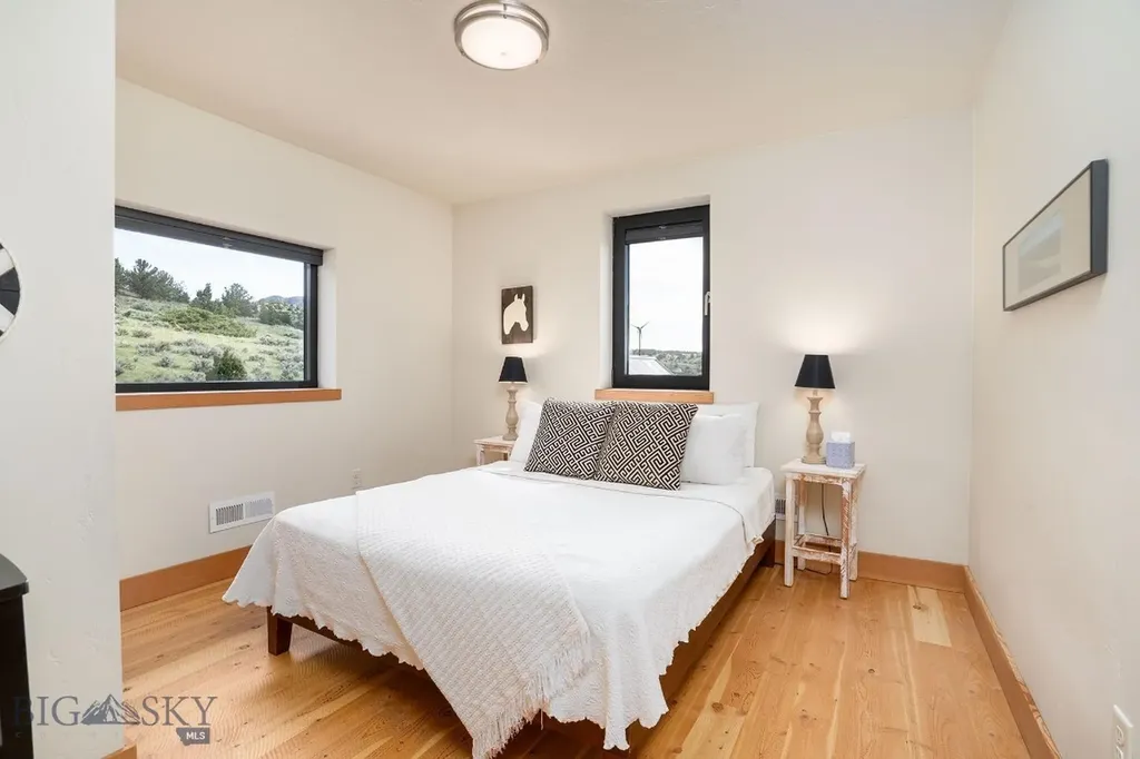 275 Convict Grade Road Livingston MT 59047