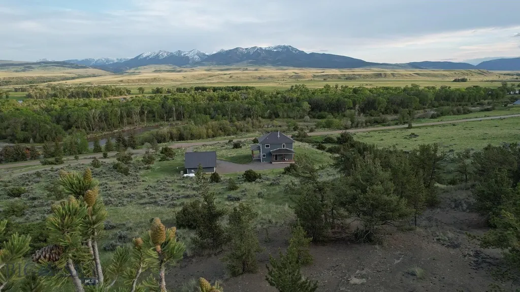 275 Convict Grade Road Livingston MT 59047