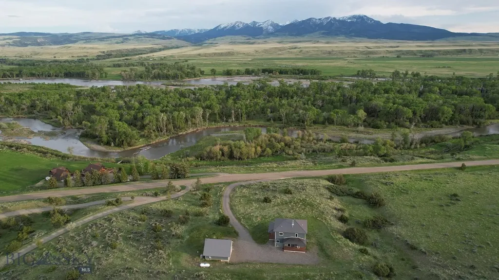 275 Convict Grade Road Livingston MT 59047