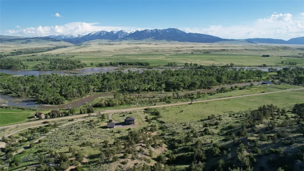 275 Convict Grade Road Livingston MT 59047