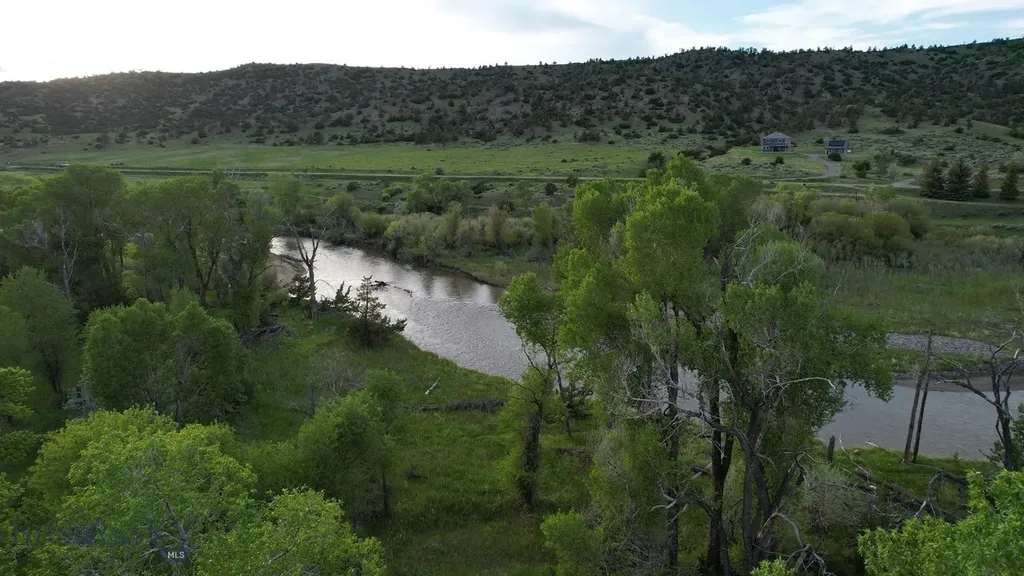 275 Convict Grade Road Livingston MT 59047