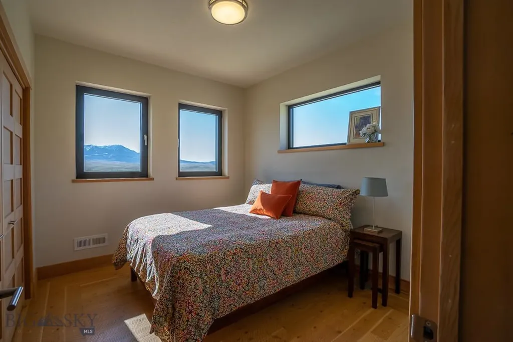 275 Convict Grade Road Livingston MT 59047
