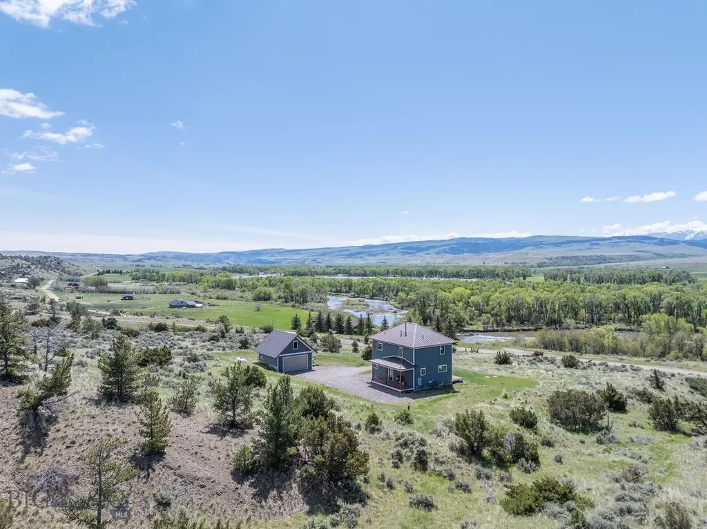 275 Convict Grade Road Livingston MT 59047