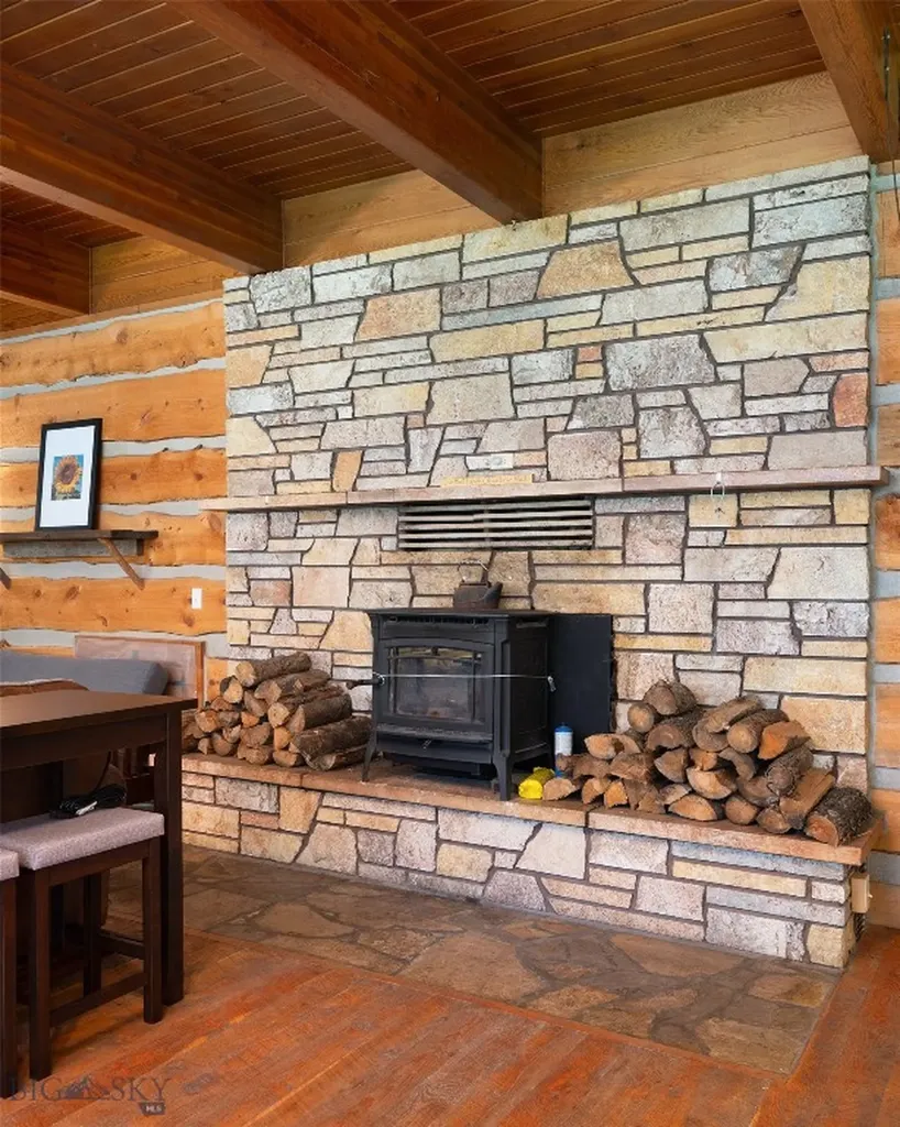 495 Jardine Road Gardiner MT 59030