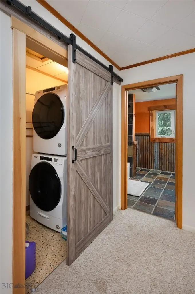 495 Jardine Road Gardiner MT 59030