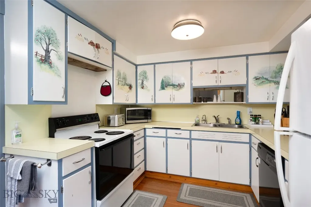 495 Jardine Road Gardiner MT 59030