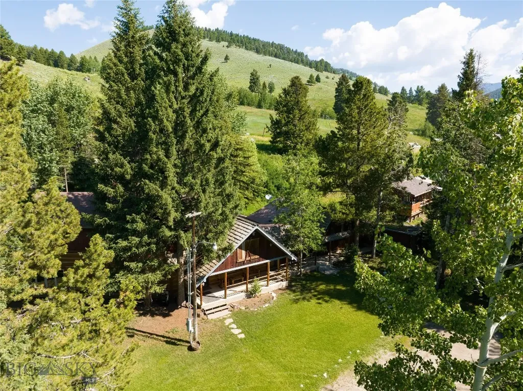 495 Jardine Road Gardiner MT 59030