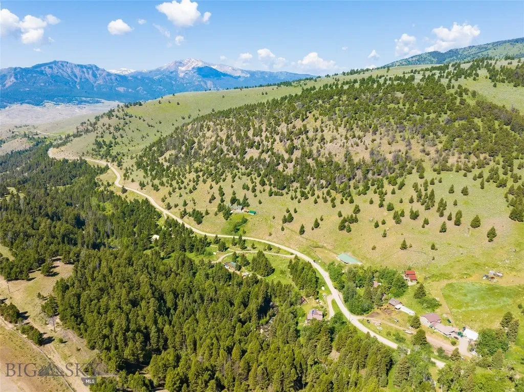 495 Jardine Road Gardiner MT 59030