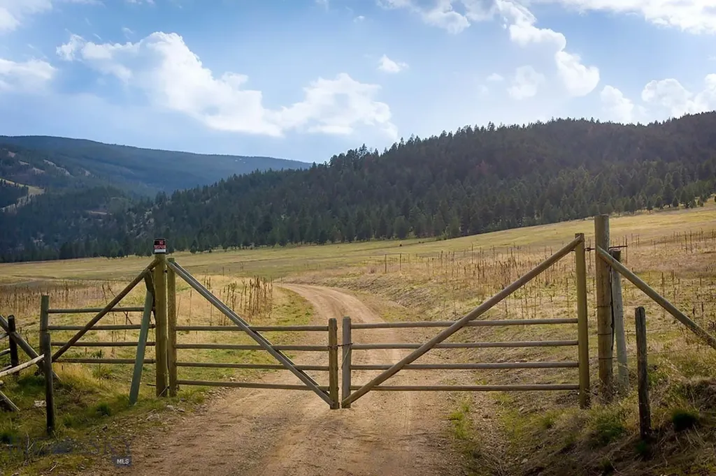 8337 Lamar Trail Lolo MT 59847