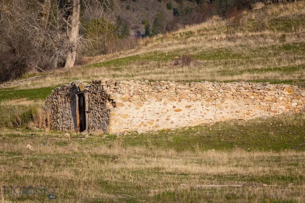 8337 Lamar Trail Lolo MT 59847