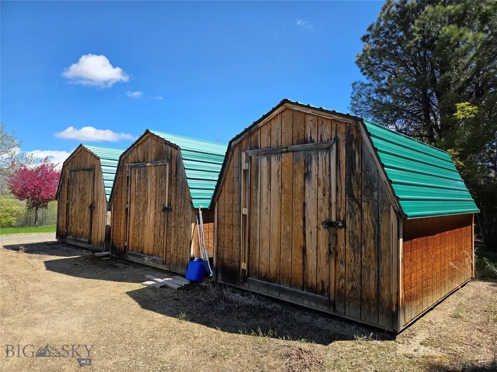 2 Kearney Lane Sheridan MT 59749