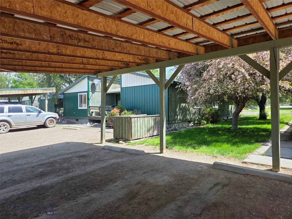 2 Kearney Lane Sheridan MT 59749