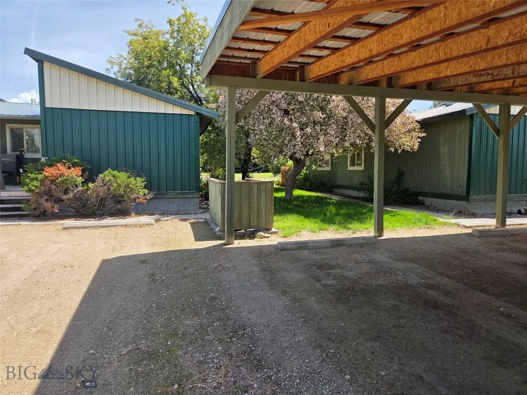 2 Kearney Lane Sheridan MT 59749