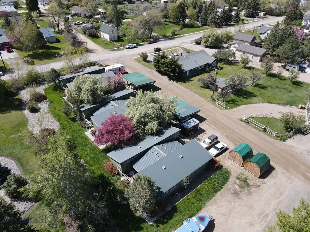 2 Kearney Lane Sheridan MT 59749