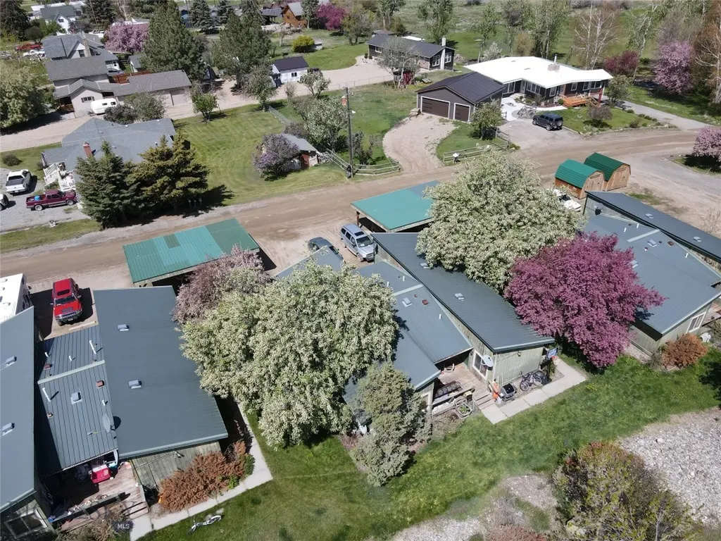 2 Kearney Lane Sheridan MT 59749