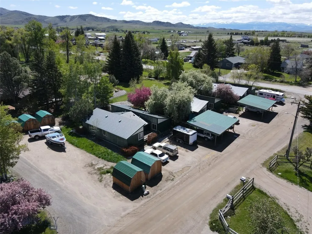 2 Kearney Lane Sheridan MT 59749