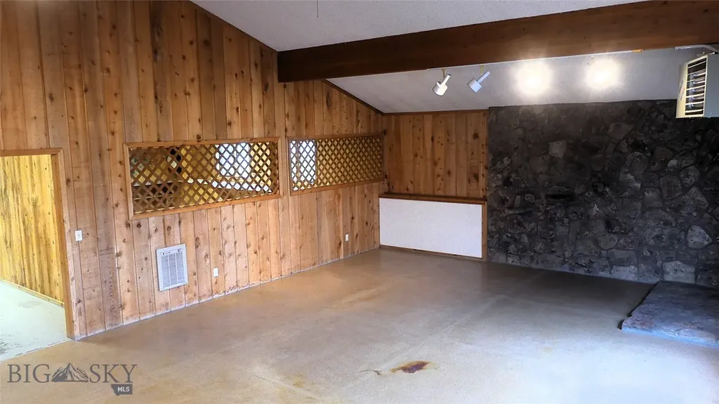 519 W 1st Street Big Timber MT 59011