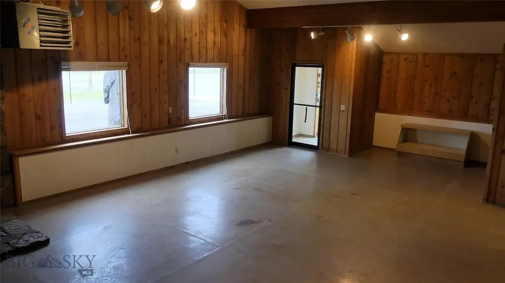 519 W 1st Street Big Timber MT 59011