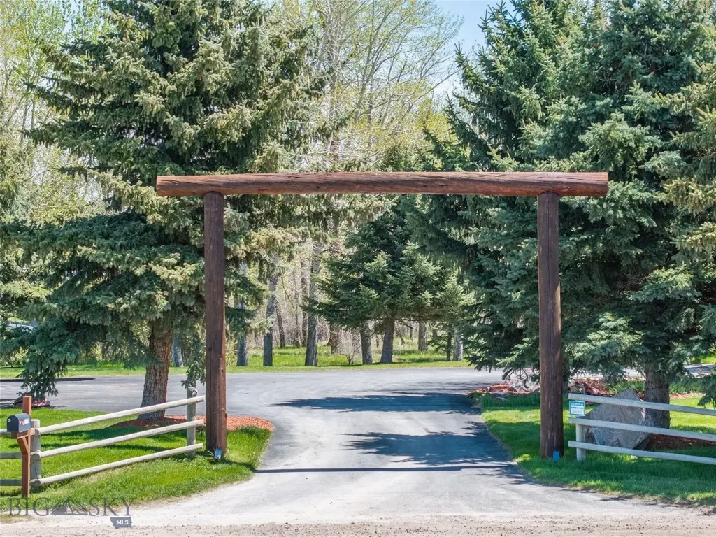 9704 River Road Bozeman MT 59718