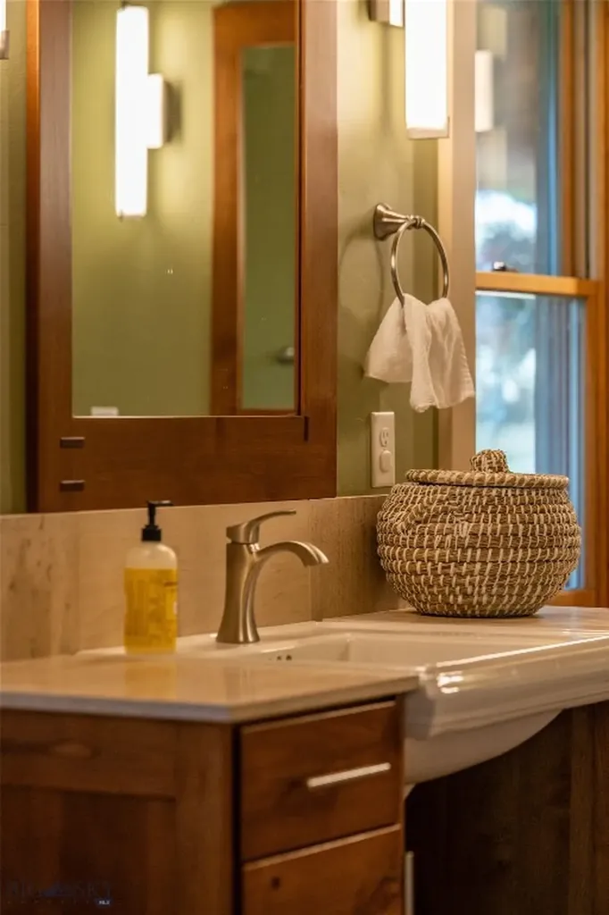 9704 River Road Bozeman MT 59718