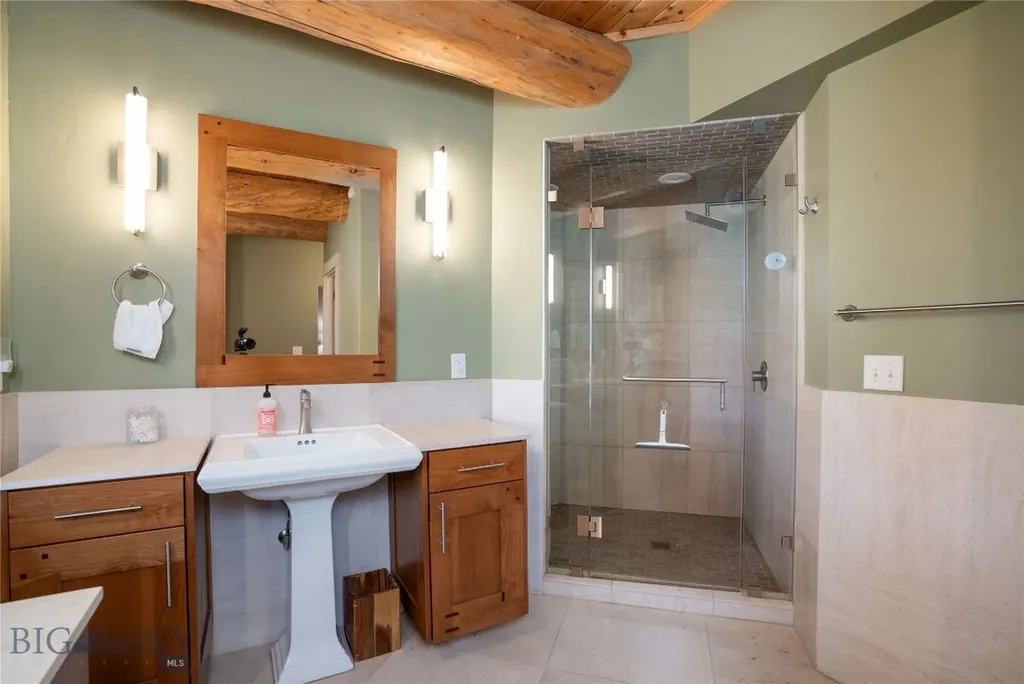 9704 River Road Bozeman MT 59718