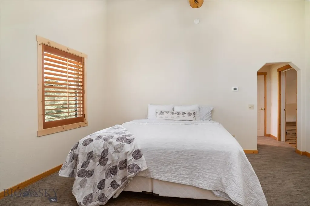 9704 River Road Bozeman MT 59718