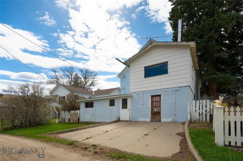 209 E Idaho Street Virginia City MT 59755