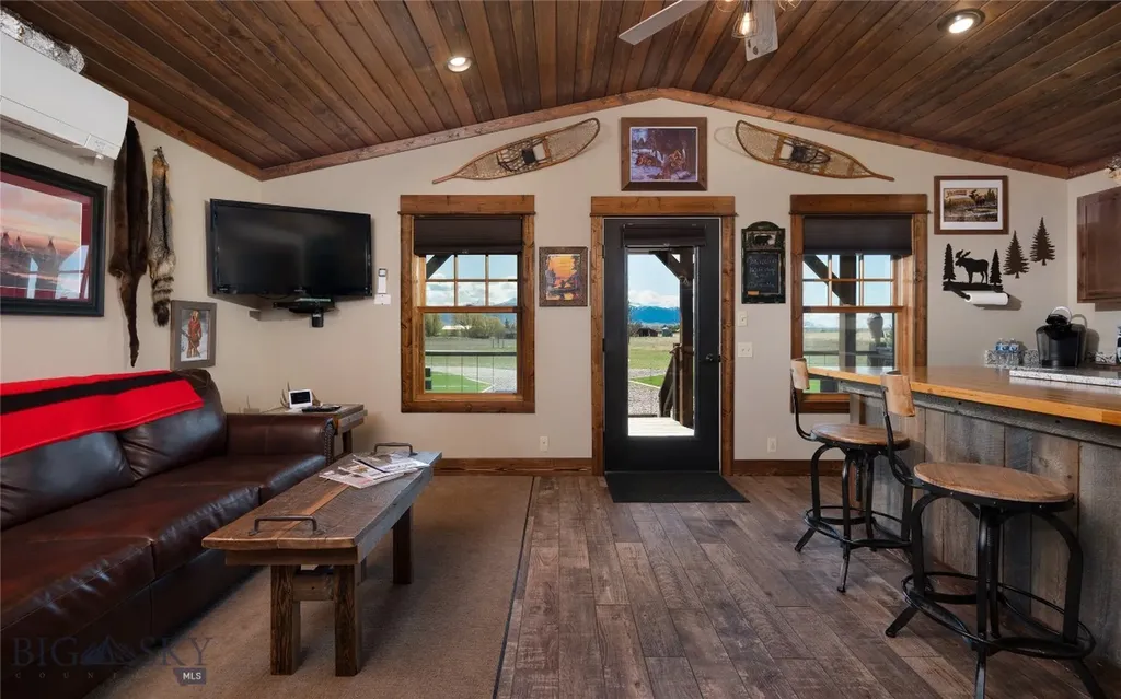 5469 Us Highway 287 Ennis MT 59740