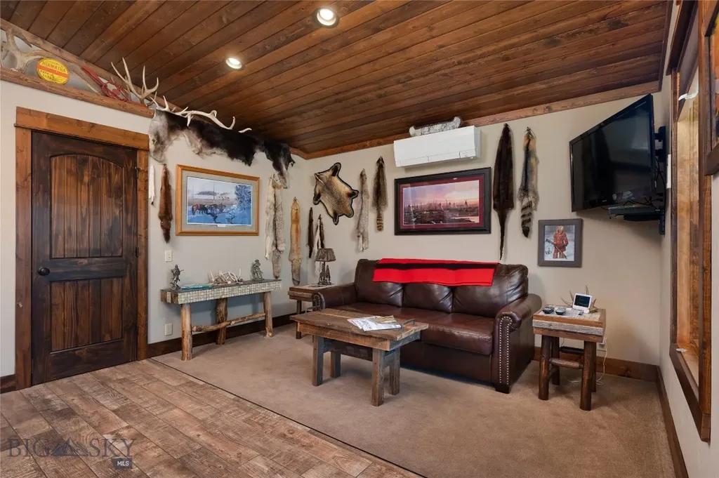 5469 Us Highway 287 Ennis MT 59740