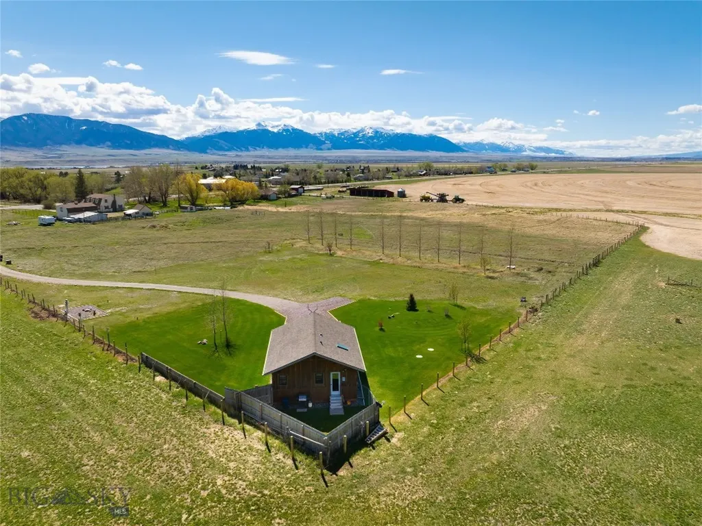 5469 Us Highway 287 Ennis MT 59740