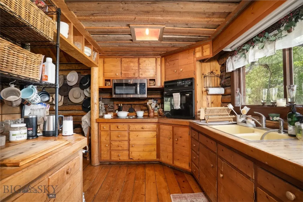 13011 Cottonwood Canyon Road Bozeman MT 59718
