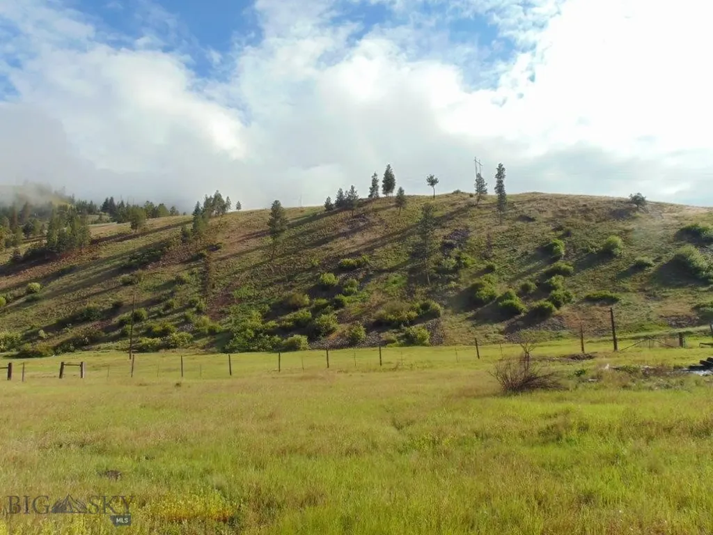 27235 Lazy Springs Road Clinton MT 59825