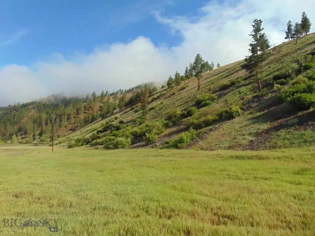 27235 Lazy Springs Road Clinton MT 59825