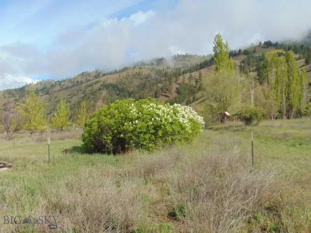 27235 Lazy Springs Road Clinton MT 59825